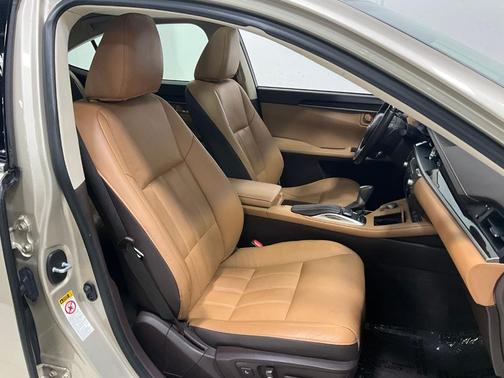 2017 Lexus ES 300h Base