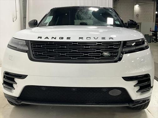 2026 Land Rover Range Rover Velar P250 SE R-Dynamic