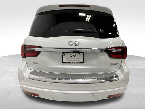 2023 INFINITI QX80 SENSORY AWD