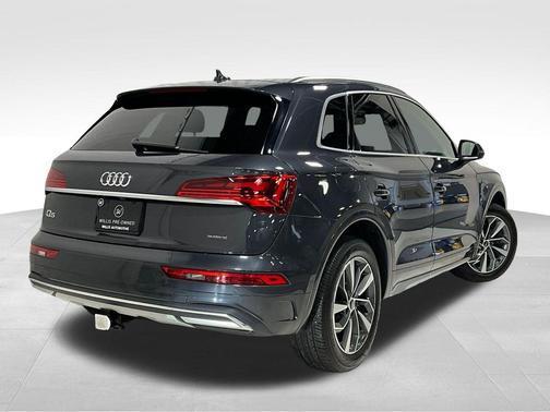 Manhattan Gray Metallic 2021 Audi Q5 45 Premium Plus