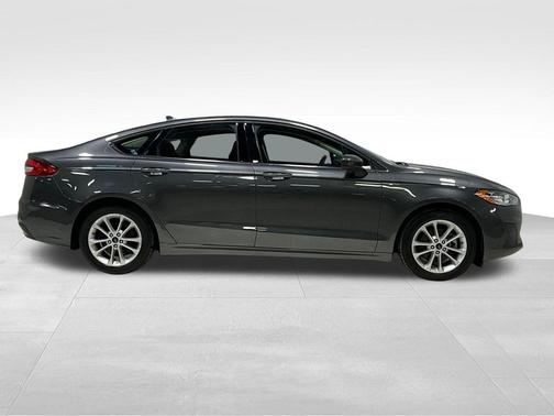 2020 Ford Fusion Hybrid SE