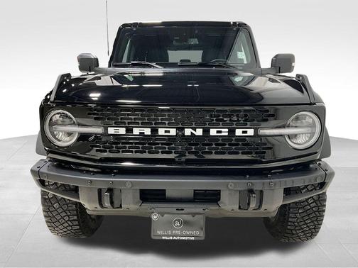 Shadow Black 2024 Ford Bronco Wildtrak