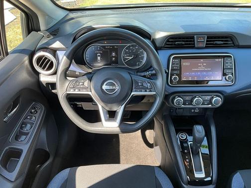 2023 Nissan Versa 1.6 SV
