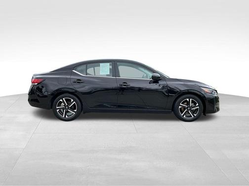 Super Black 2024 Nissan Sentra SV