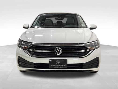 Opal White Pearl 2023 Volkswagen Jetta 1.5T SE