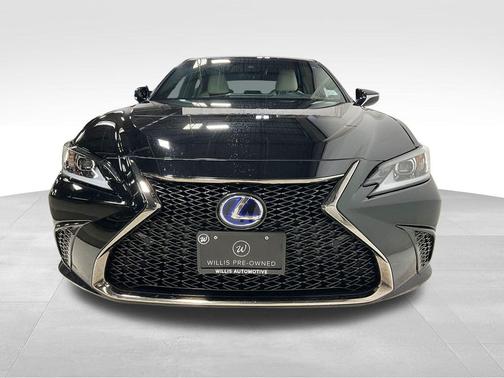 2022 Lexus ES 300h F SPORT