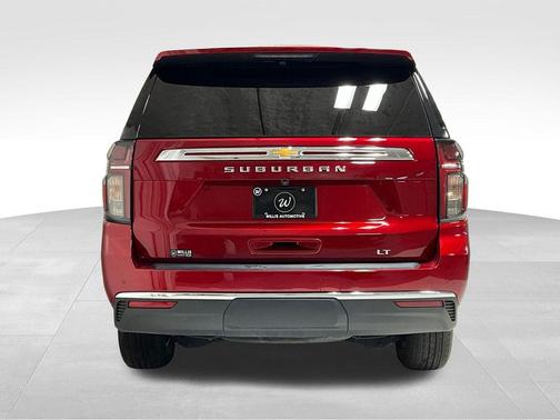 2022 Chevrolet Suburban LT