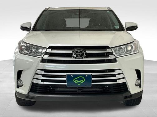 Blizzard Pearl 2019 Toyota Highlander XLE