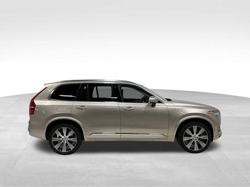 2024 Volvo XC90 B6 Ultimate Bright Theme 7-Seater