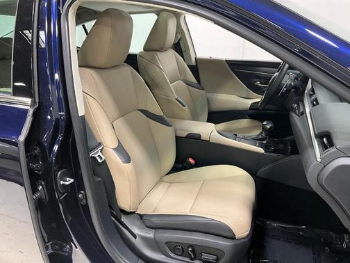 2020 Lexus ES 350 Base