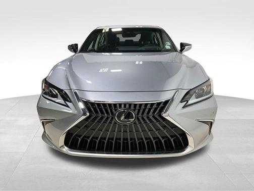 2025 Lexus ES 300h Luxury