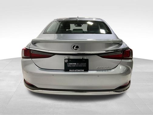 2025 Lexus ES 300h Luxury