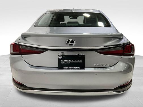 2025 Lexus ES 300h Luxury