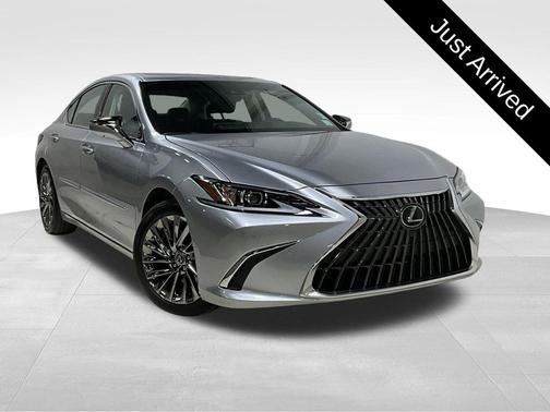2025 Lexus ES 300h Luxury
