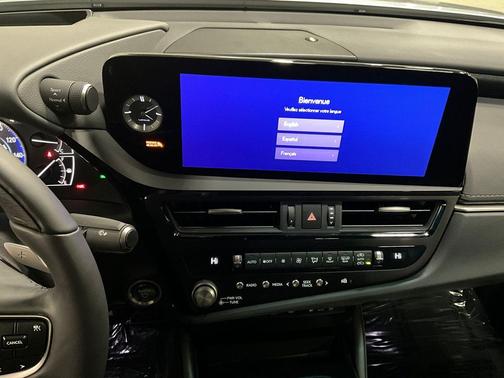 2025 Lexus ES 300h Luxury