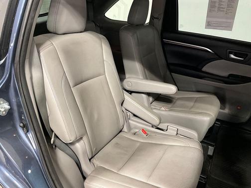 2015 Toyota Highlander Limited Platinum