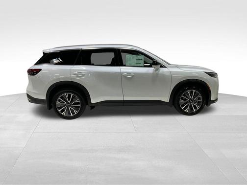 Radiant White 2027 INFINITI QX60 LUXE AWD