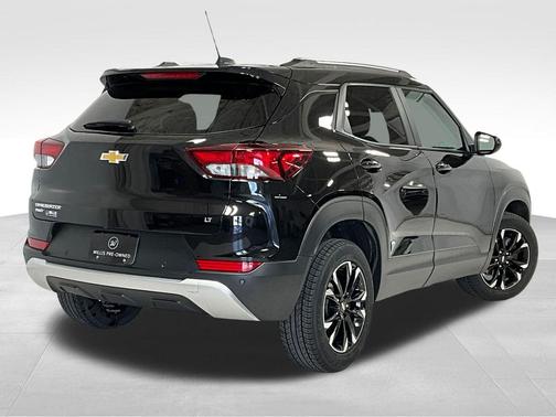 Mosaic Black Metallic 2022 Chevrolet Trailblazer LT