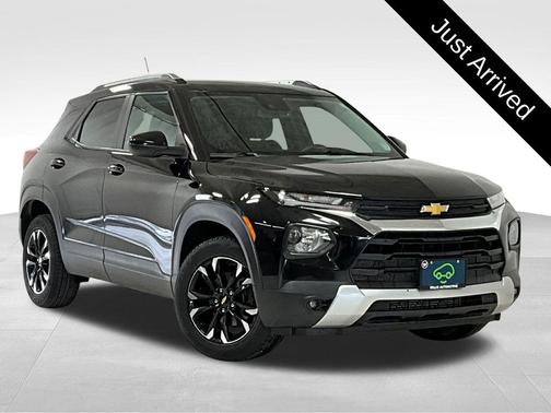 Mosaic Black Metallic 2022 Chevrolet Trailblazer LT
