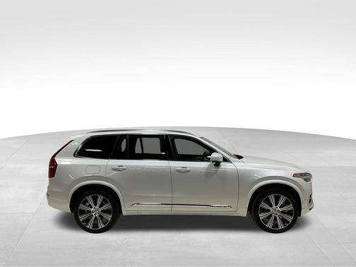 2024 Volvo XC90 Recharge Plug-In Hybrid T8 Ultimate Bright Theme 7-Seater