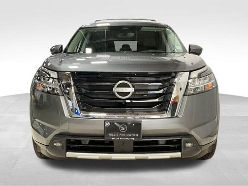 2023 Nissan Pathfinder SL 4WD