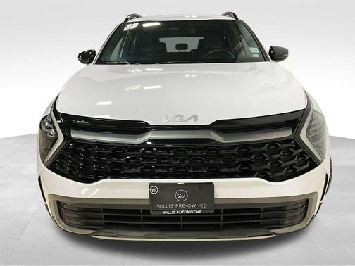 Glacial White Pearl 2024 Kia Sportage X-Line