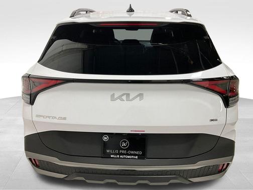 Glacial White Pearl 2024 Kia Sportage X-Line