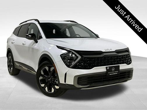 Glacial White Pearl 2024 Kia Sportage X-Line
