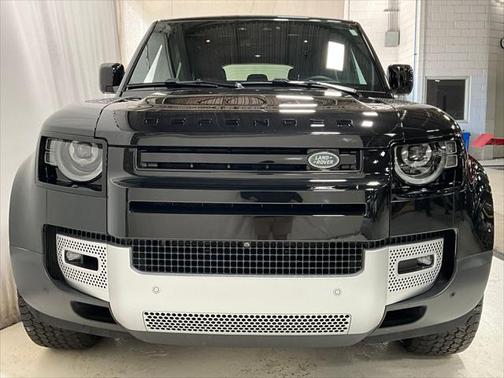 2024 Land Rover Defender 110 P300