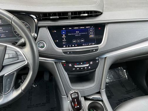 2022 Cadillac XT5 Luxury