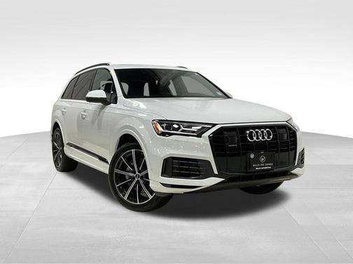 2022 Audi Q7 55 Premium Plus