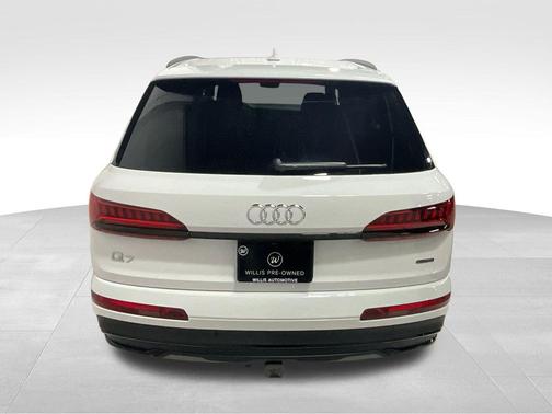 2022 Audi Q7 55 Premium Plus