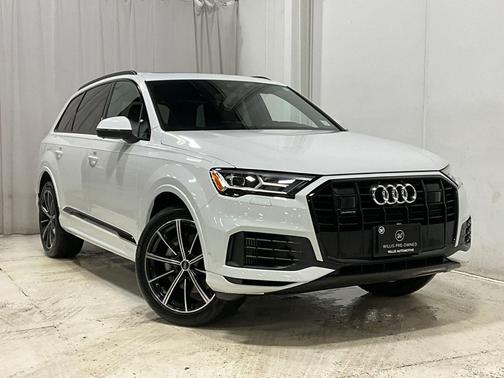 2022 Audi Q7 55 Premium Plus