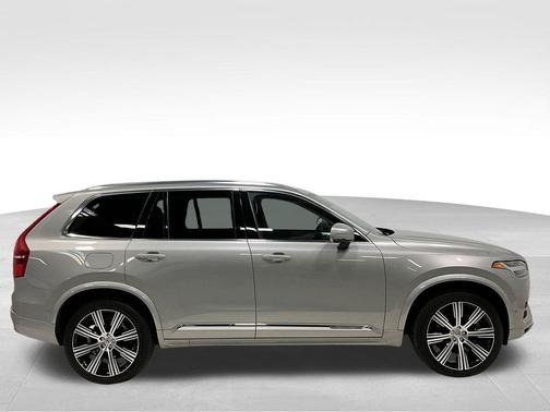 Silver Dawn Metallic 2023 Volvo XC90 Recharge Plug-In Hybrid T8 Ultimate Bright Theme 7-Seater