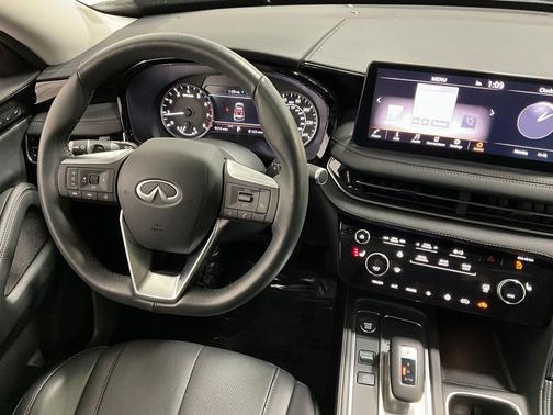 2025 INFINITI QX60 Pure