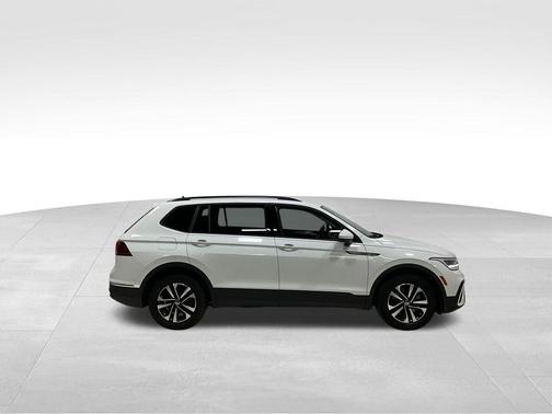 Pure White 2024 Volkswagen Tiguan 2.0T S