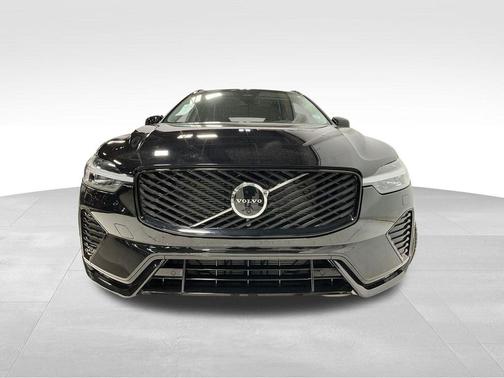 Onyx Black Metallic 2026 Volvo XC60 B5 Ultra