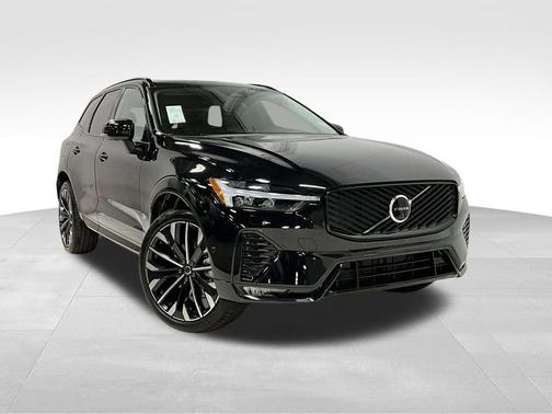 Onyx Black Metallic 2026 Volvo XC60 B5 Ultra