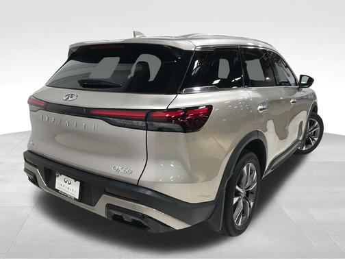 Warm Titanium 2024 INFINITI QX60 Luxe