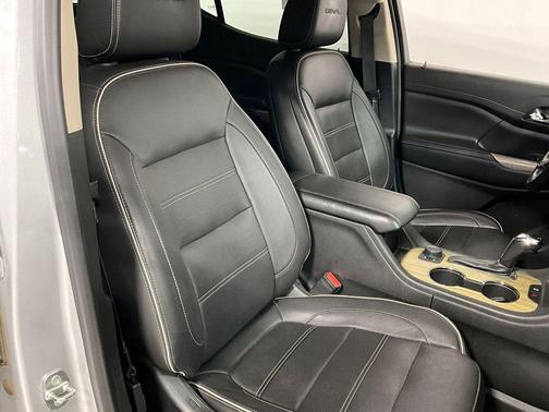 Quicksilver Metallic 2019 GMC Acadia Denali