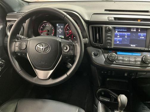 2016 Toyota RAV4 SE