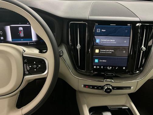 2025 Volvo XC60 Plug-In Hybrid T8 Plus