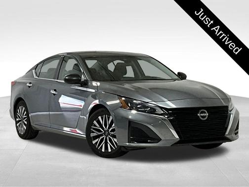 Gun Metallic 2024 Nissan Altima 2.5 SV