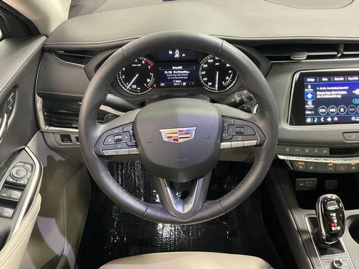 Garnet Metallic 2021 Cadillac XT4 Premium Luxury