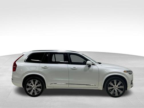 2024 Volvo XC90 Recharge Plug-In Hybrid T8 Ultimate Bright Theme 7-Seater