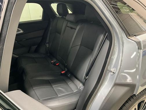 2026 Land Rover Range Rover Velar P250 SE R-Dynamic