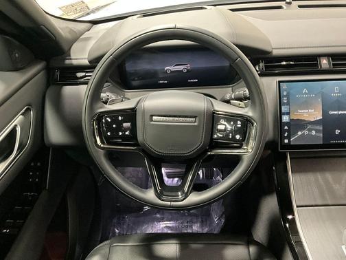 2026 Land Rover Range Rover Velar P250 SE R-Dynamic