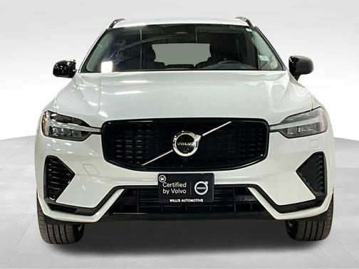 2024 Volvo XC60 Recharge Plug-In Hybrid T8 Plus Dark Theme