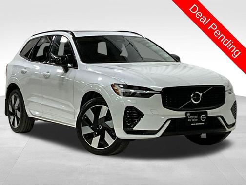 2024 Volvo XC60 Recharge Plug-In Hybrid T8 Plus Dark Theme