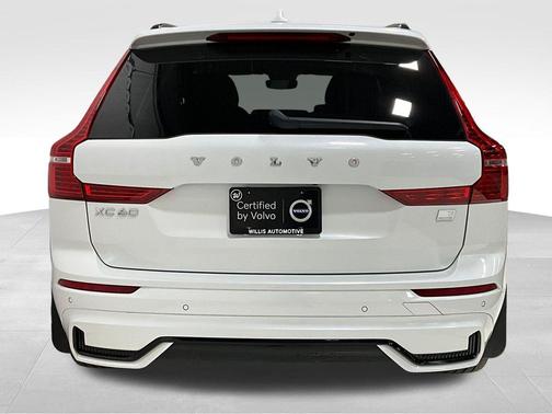 2024 Volvo XC60 Recharge Plug-In Hybrid T8 Plus Dark Theme